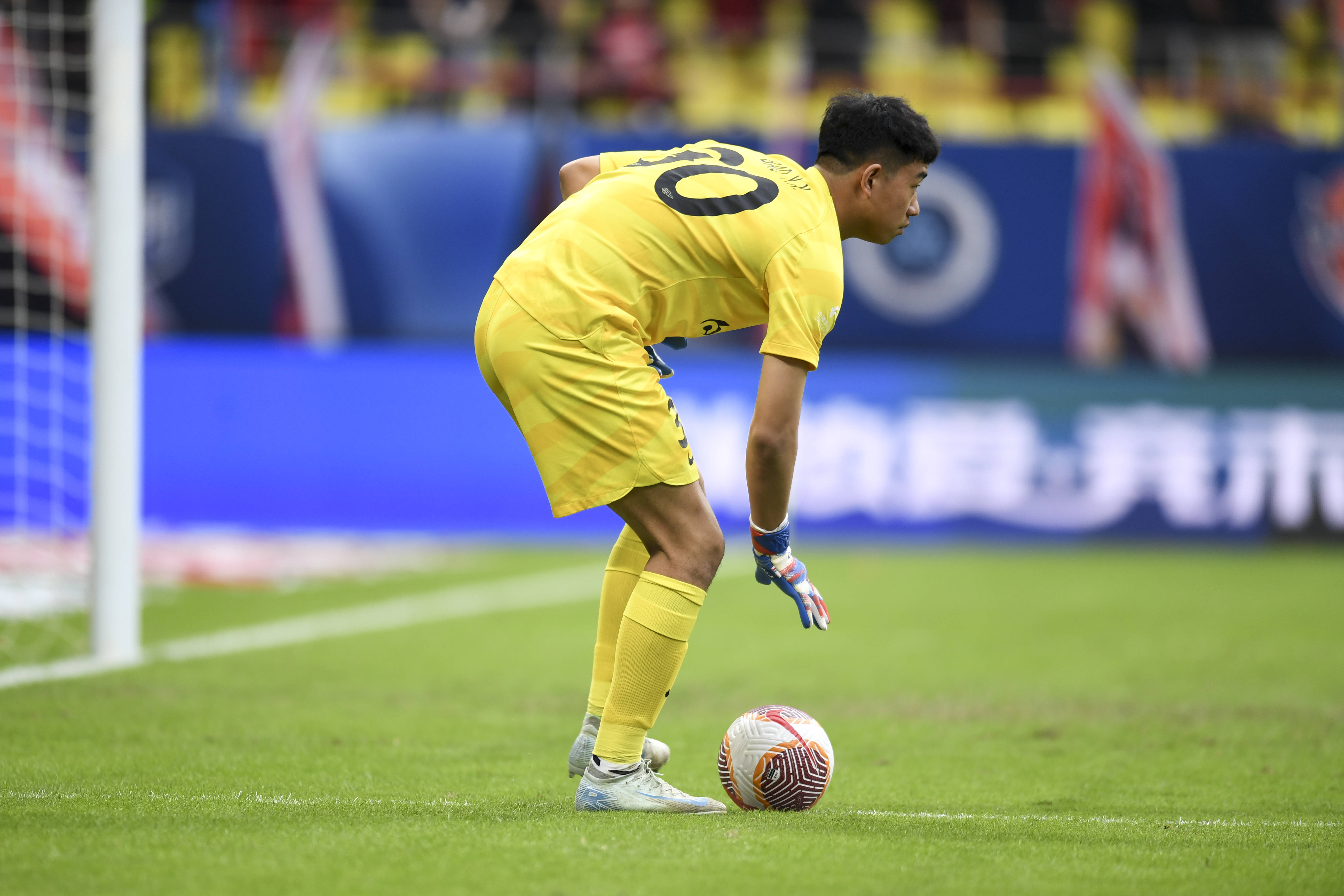 中超赛季最佳阵容:沪上双雄贡献7人 武磊34球无愧球王