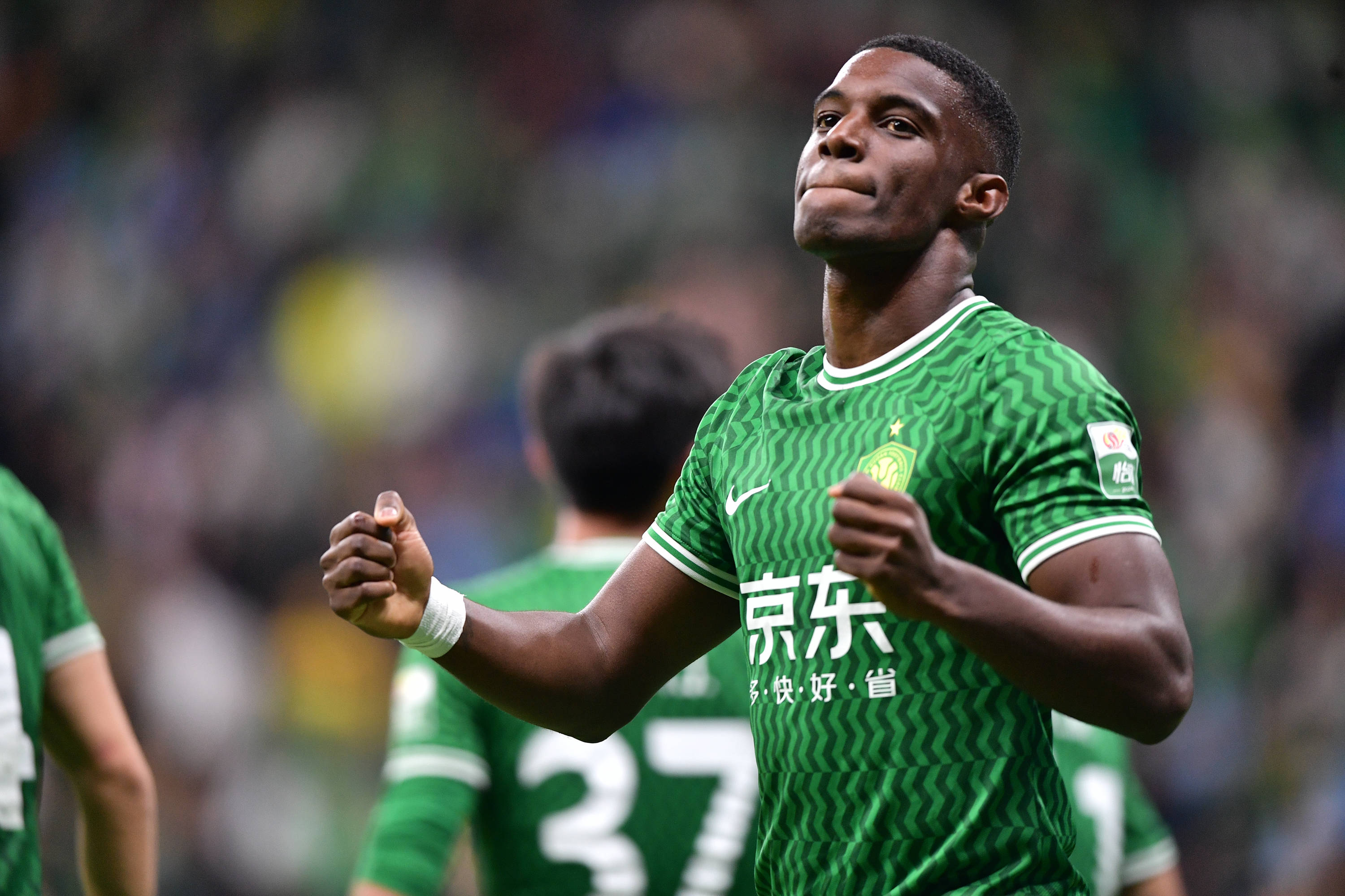 中超赛季最佳阵容:沪上双雄贡献7人 武磊34球无愧球王