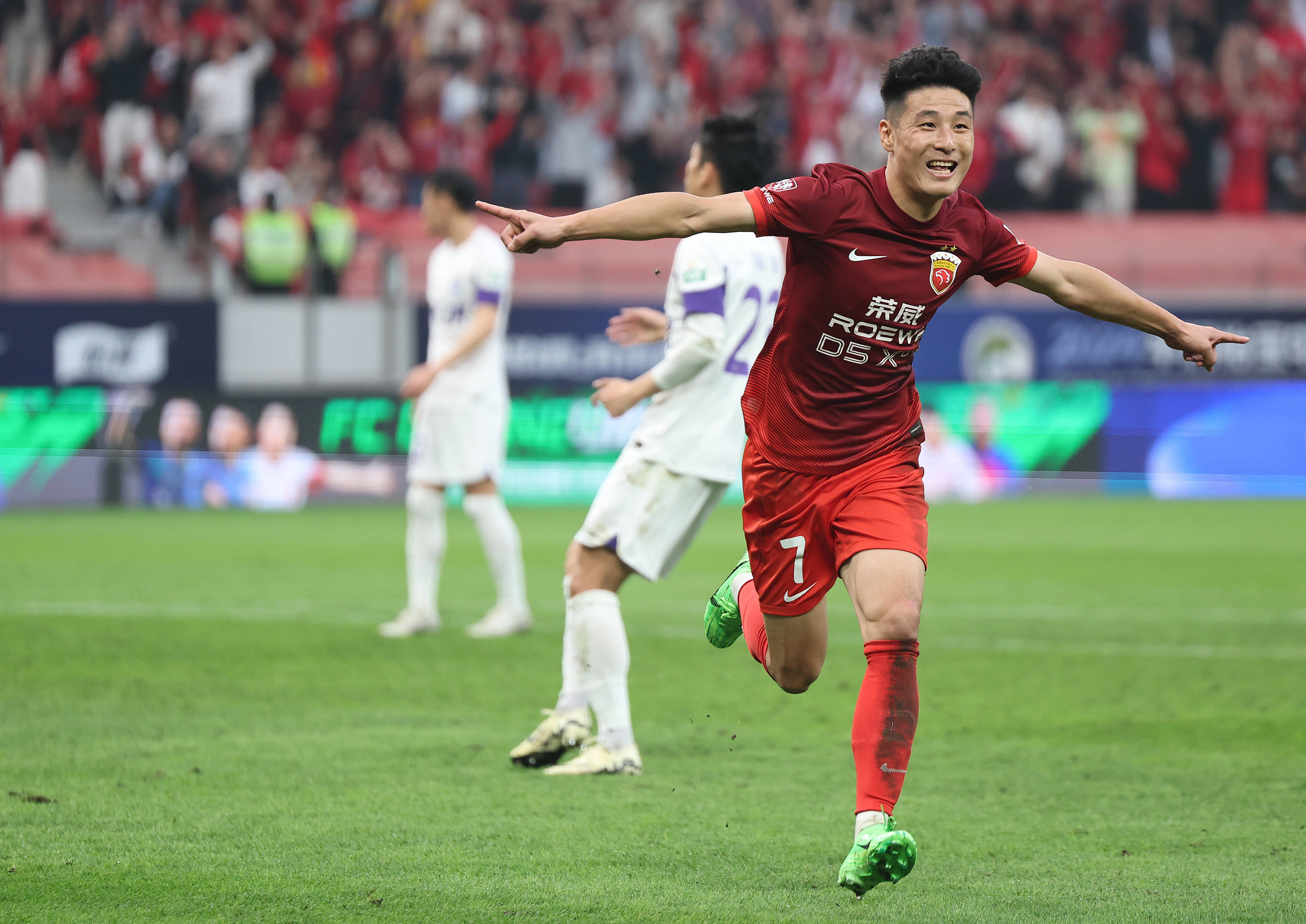 中超赛季最佳阵容:沪上双雄贡献7人 武磊34球无愧球王