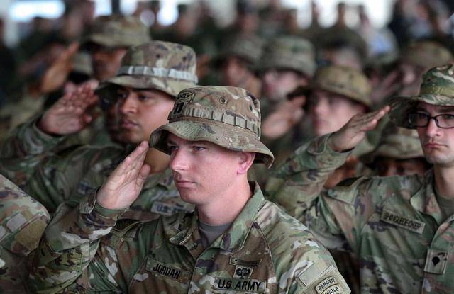 菲妄图吞下整个南沙群岛<strong></p>
<p>市场虚拟币</strong>，下一秒，讽刺一幕出现