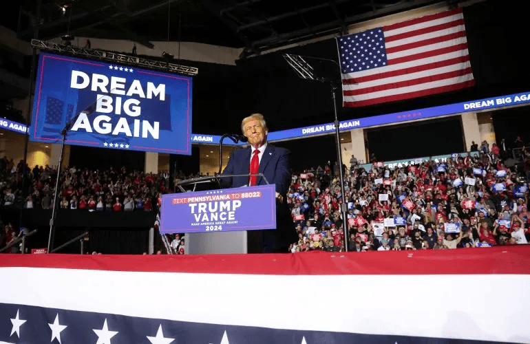 2024年美国大选最新动态：特朗普以210票对哈里斯112票暂时领先