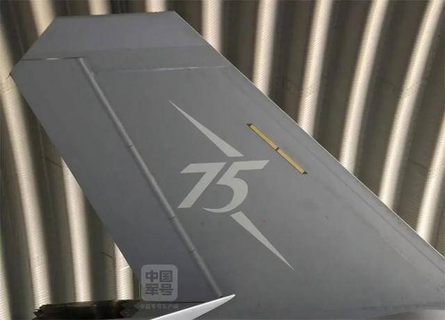 照片曝光<strong></p>
<p>虚拟币闪兑</strong>！歼-35A究竟有多厉害？