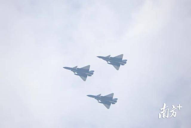 照片曝光<strong></p>
<p>虚拟币闪兑</strong>！歼-35A究竟有多厉害？