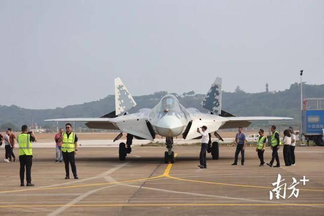 照片曝光<strong></p>
<p>虚拟币闪兑</strong>！歼-35A究竟有多厉害？