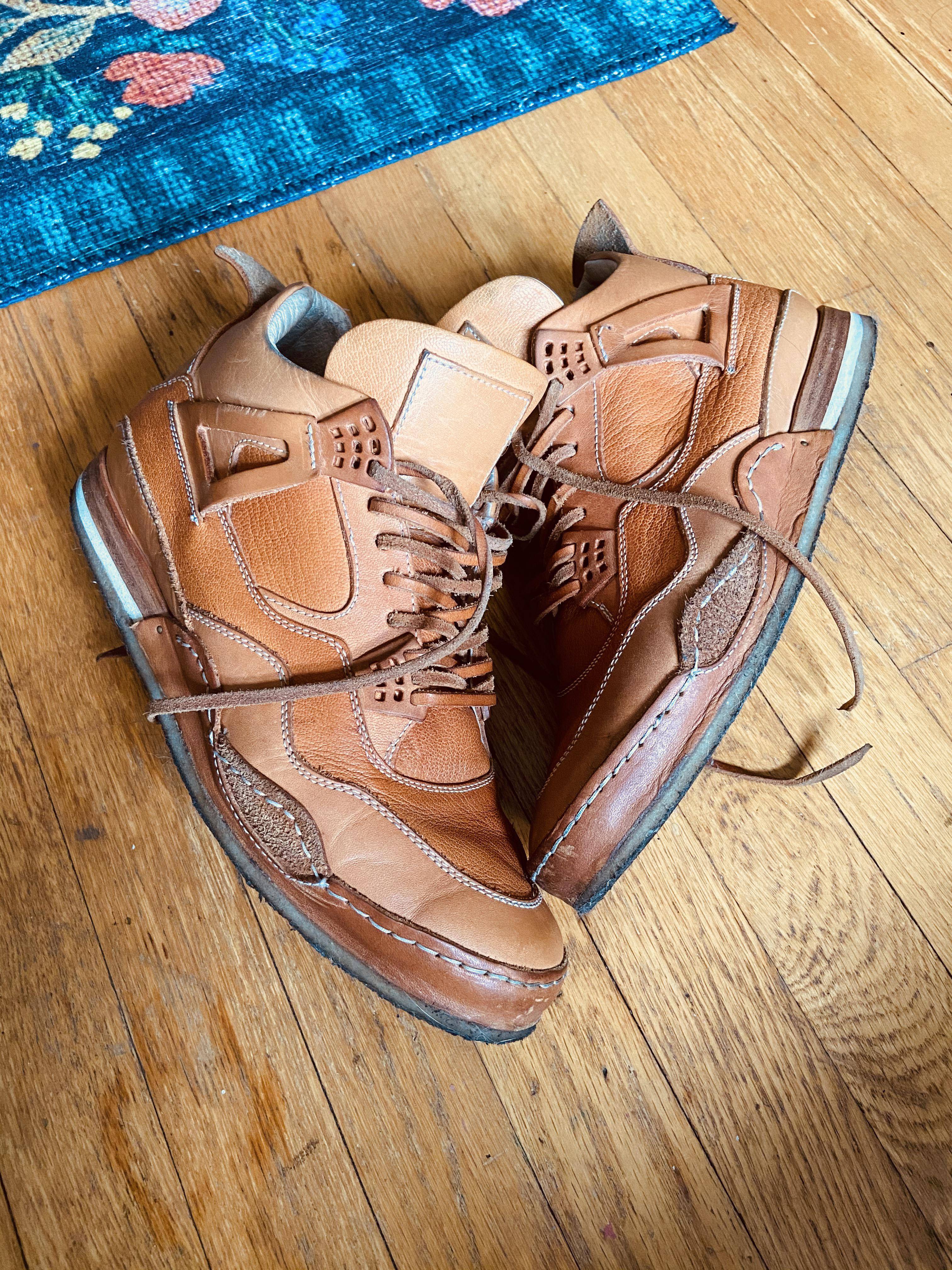 一个靠做“假鞋”走红的品牌<strong></p>
<p>虚拟币闪兑</strong>，凭什么越办越好？