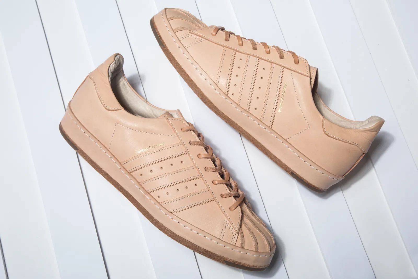 一个靠做“假鞋”走红的品牌<strong></p>
<p>虚拟币闪兑</strong>，凭什么越办越好？