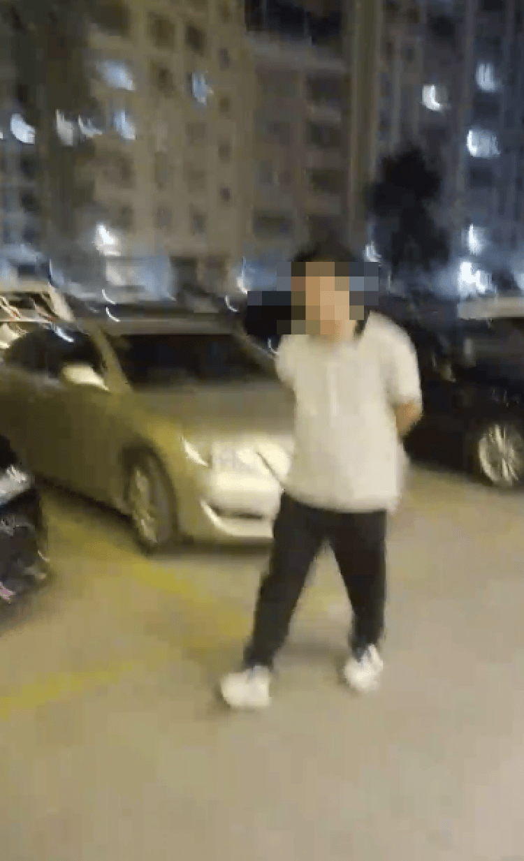 广东茂名高三女生从教学楼跳下<strong></p>
<p>沉迷虚拟币</strong>，家属称留有遗书，学校：正在协商