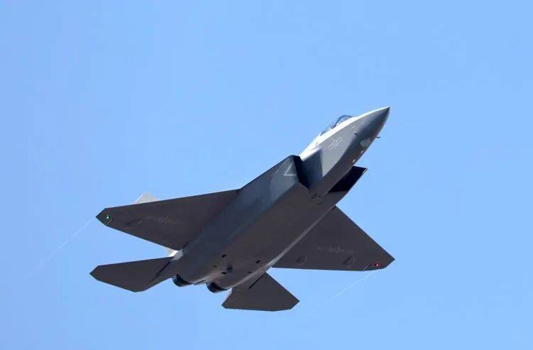 万众期待的歼-35A亮相<strong></p>
<p>松原虚拟币</strong>，高清大图来了！