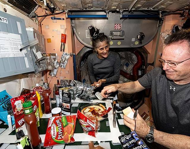 被困太空女宇航员消瘦引发担忧<strong></p>
<p>松原虚拟币</strong>，NASA坚称她健康