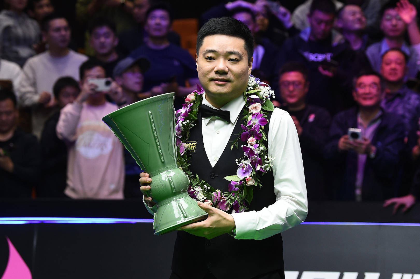 终结5年冠军荒<strong></p>
<p>摇虚拟币</strong>，37岁的丁俊晖感叹：球迷和我都辛苦，还好我们都挺过来了