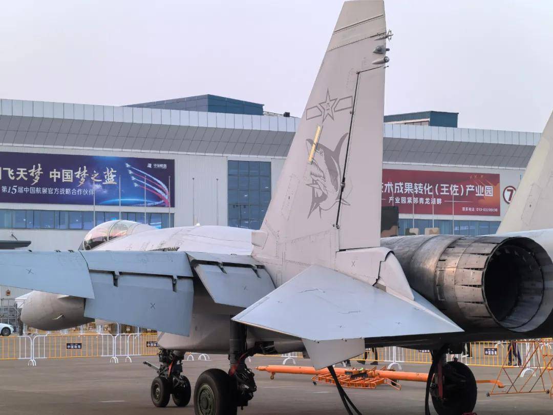 6型“侧卫”齐聚珠海<strong></p>
<p>摇虚拟币</strong>！歼-16和苏-35S孰强孰弱？为何歼-15T才是最强侧卫？