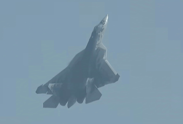 歼35一言不合开加力！拉出漂亮马赫环垂直爬升<strong></p>
<p>交城虚拟币</strong>，为何不如苏57精彩