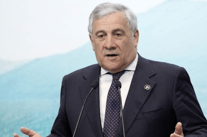 中方专机连夜起飞<strong></p>
<p>邵阳虚拟币</strong>，赶在拜登卸任之前，带400人闪现美国大后方