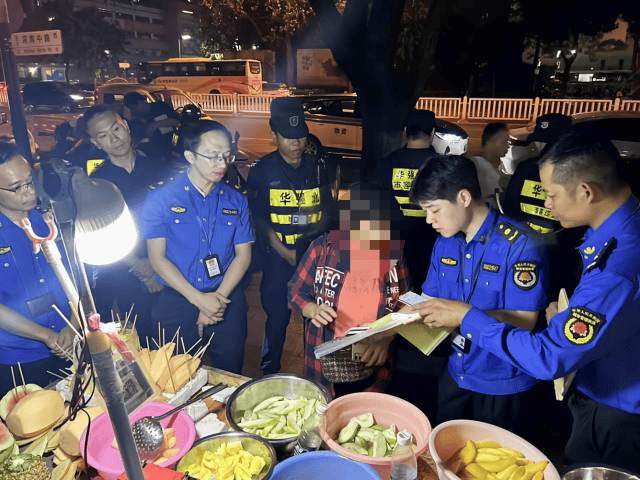 “锅铲声敲得我睡不着”！深夜<strong></p>
<p>邵阳虚拟币</strong>，深圳多名流动摊贩被劝离……
