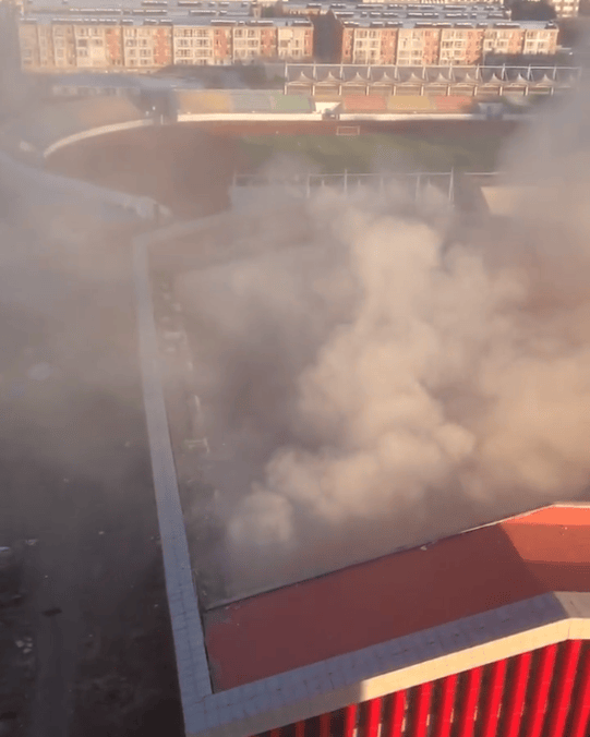 吉林白城滑冰馆发生坍塌<strong></p>
<p>邵阳虚拟币</strong>,整个屋顶完全脱落,工作人员:无人伤亡