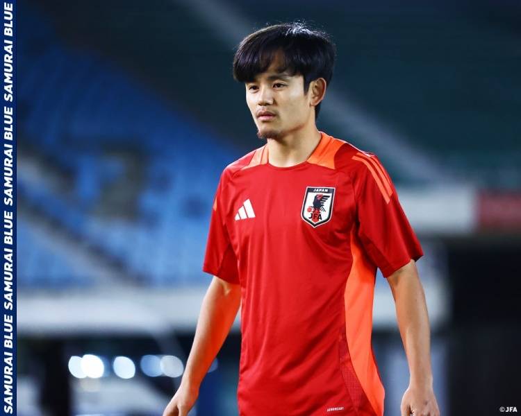 久保建英:不喜欢厦门白鹭体育场的草皮 感觉像人造草坪