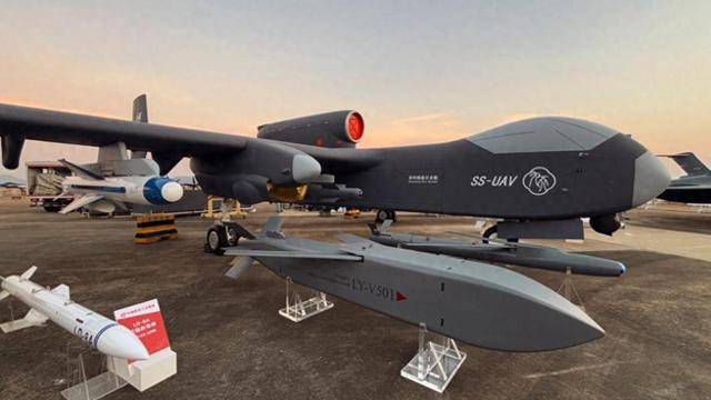 真正的航母杀手!全天候饱和式打击<strong></p>
<p>虚拟币蓝线</strong>,解放军的“硬货”藏不住了