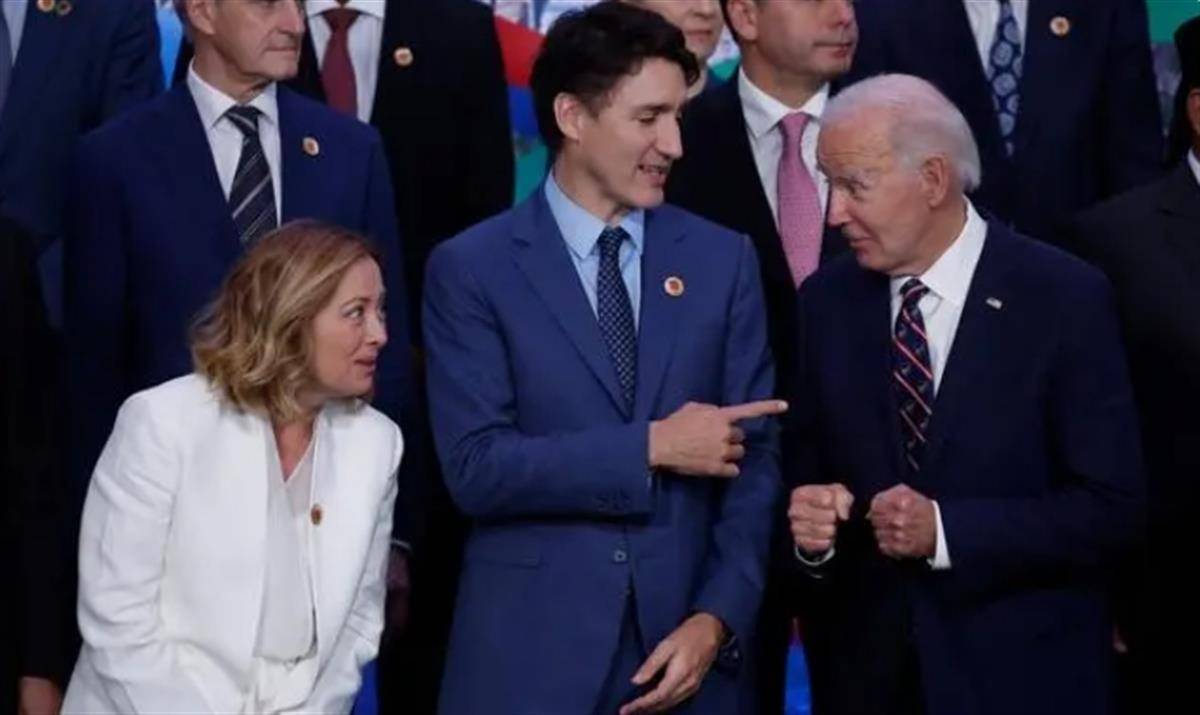 G20峰会“全家福”史上第一次重拍<strong></p>
<p>虚拟币蓝线</strong>，拜登赶上任内最后一张“大合影”，此前白宫否认“被冷落”