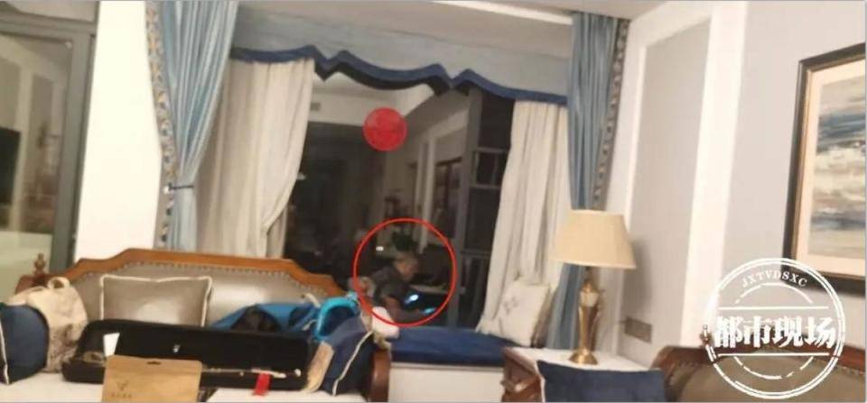 “吓得手发抖！”江西女子在家泡脚<strong></p>
<p>比原虚拟币</strong>，陌生男子突然出现在窗户外面