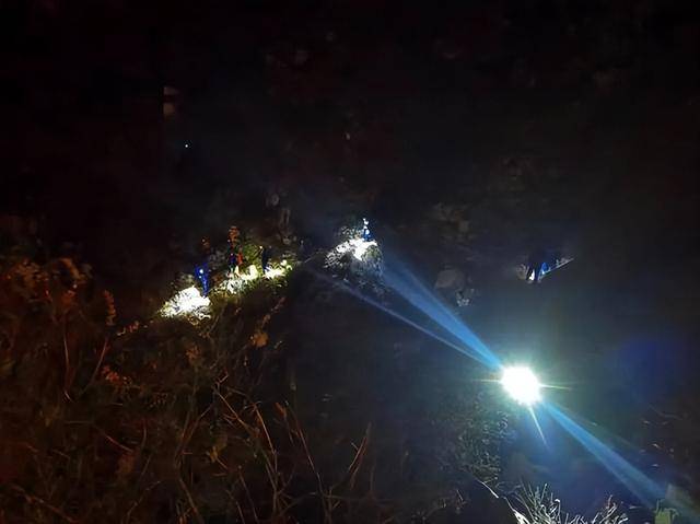 北京一18岁小伙只带了手机爬野山被困<strong></p>
<p>比原虚拟币</strong>，18人连夜救援