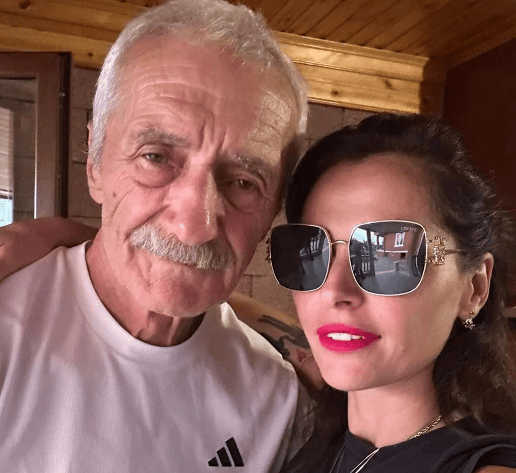 女子寻父多年<strong></p>
<p>黑茶虚拟币</strong>，发现父亲三年前就成了自己的Facebook好友