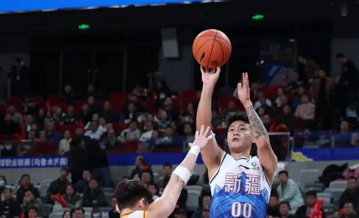 赵睿效应<strong></p>
<p>虚拟币建群</strong>!砍22+5+6+新高 新疆7人上双7连胜