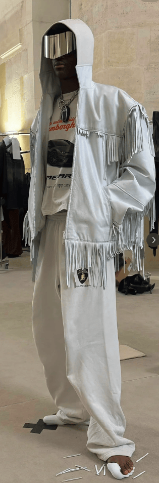 巴黎世家这鞋要卖1万多<strong></p>
<p>虚拟币会</strong>？网友看傻：确定不是鞋垫？