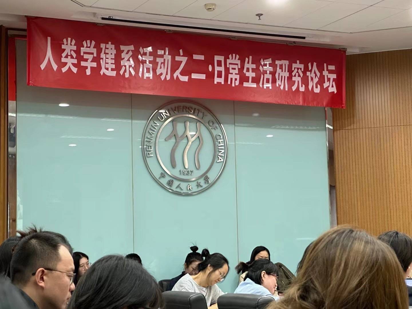 先休学再考985硕士 她逃出内卷却成卷王