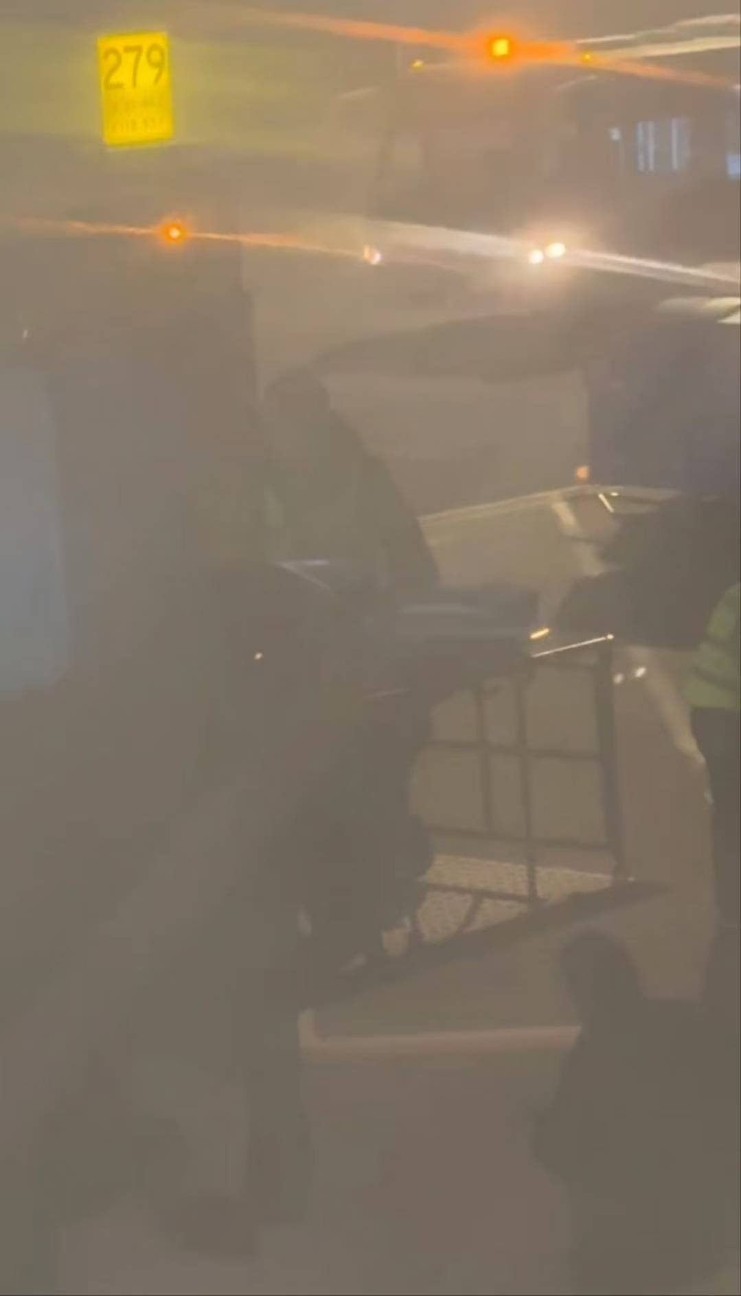 东航一航班飞行过半有乘客发生窒息<strong></p>
<p>雅视虚拟币</strong>？南京机场回应：有发生该急救情况