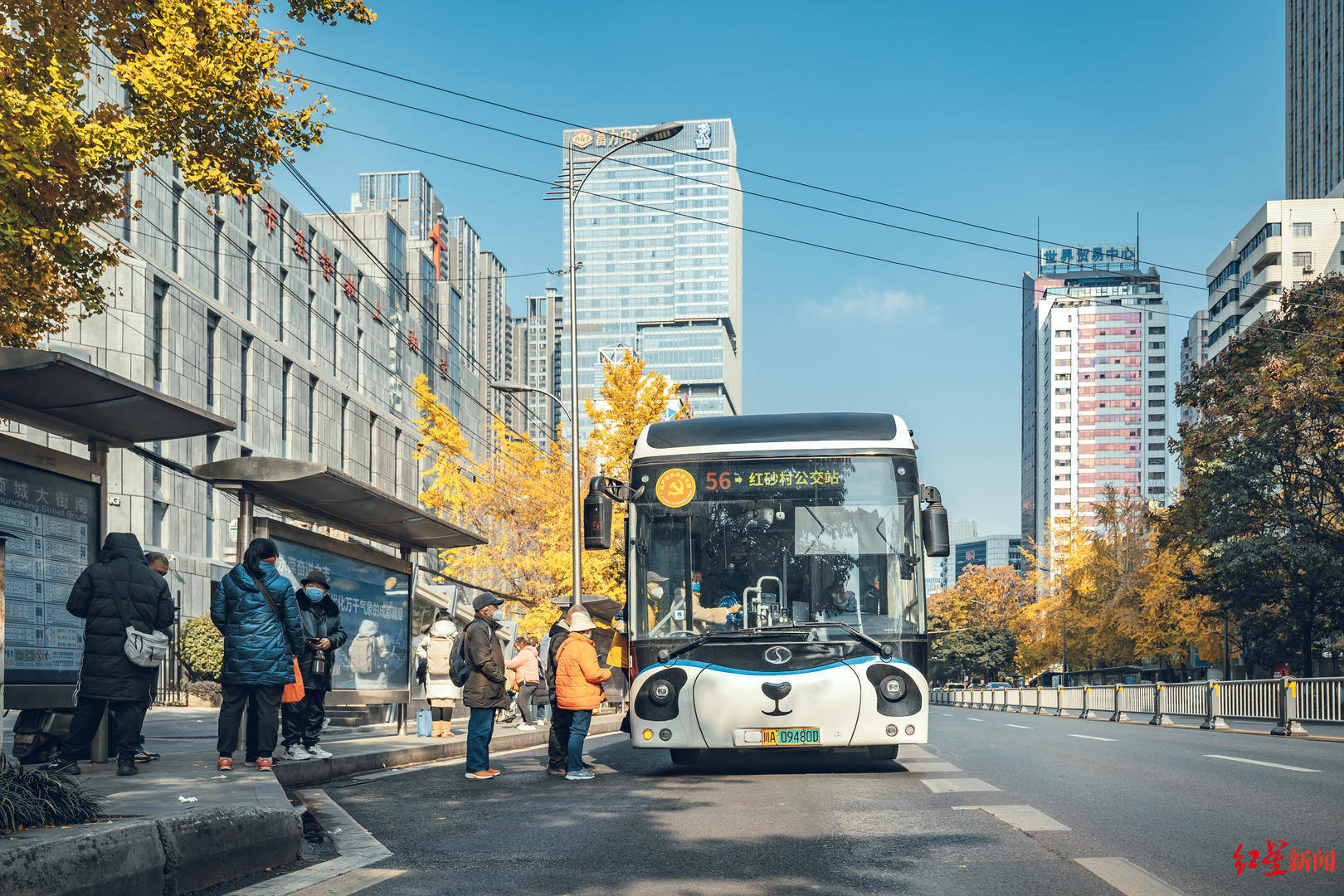 日均客流上涨近15%<strong></p>
<p>善盾虚拟币</strong>！成都坐公交的人为何多了→