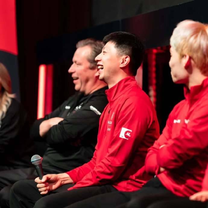 老瓦杯首日赛程公布<strong></p>
<p>虚拟币马克</strong>，马龙、陈梦分别对阵奥恰洛夫、迪亚兹，赛前发布会上马龙开怀大笑