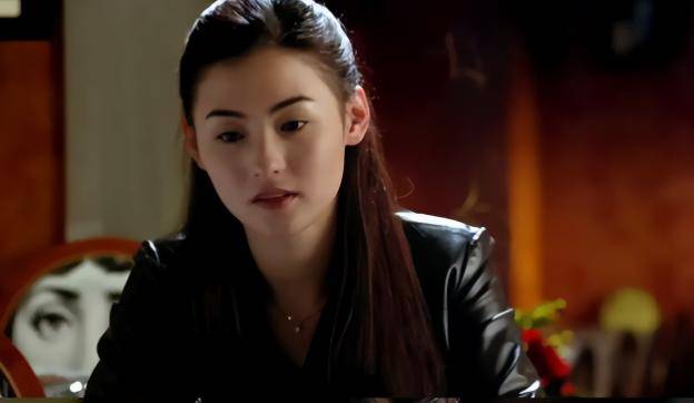 谢霆锋为何不爱年轻漂亮的张柏芝<strong></p>
<p>虚拟牛莱币</strong>，偏偏对55岁王菲，如此痴情？