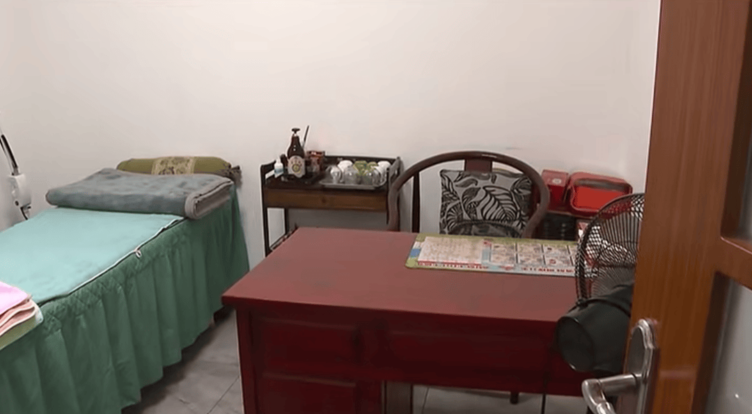 女子按摩时<strong></p>
<p>虚拟牛莱币</strong>，遭男技师脱掉内裤按摩隐私部位！警方已介入