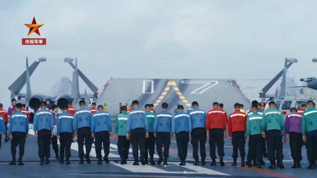 歼-15DH首次上舰！“山东”舰展示全甲板攻击<strong></p>
<p>美国交易所虚拟币</strong>，连续放飞24架？