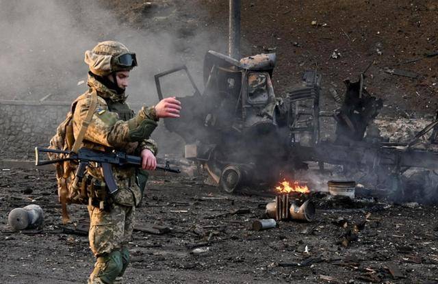 普京开始“斩首”<strong></p>
<p>邦尼虚拟币</strong>，5枚高超弹直轰基辅，向西方发出决斗书