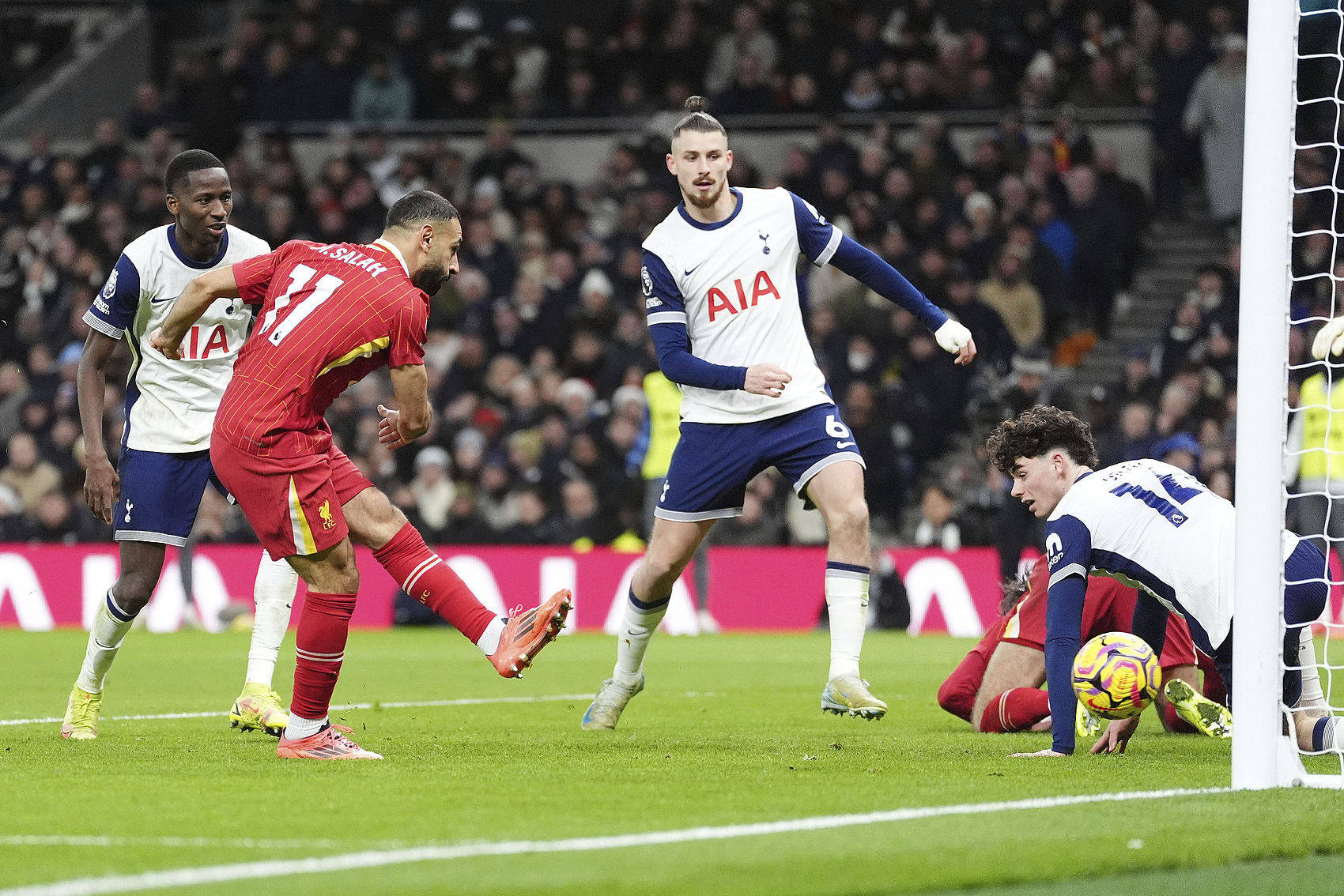 互捅局<strong></p>
<p>邦尼虚拟币</strong>！英超-萨拉赫2射2传 利物浦6-3热刺获圣诞冠军