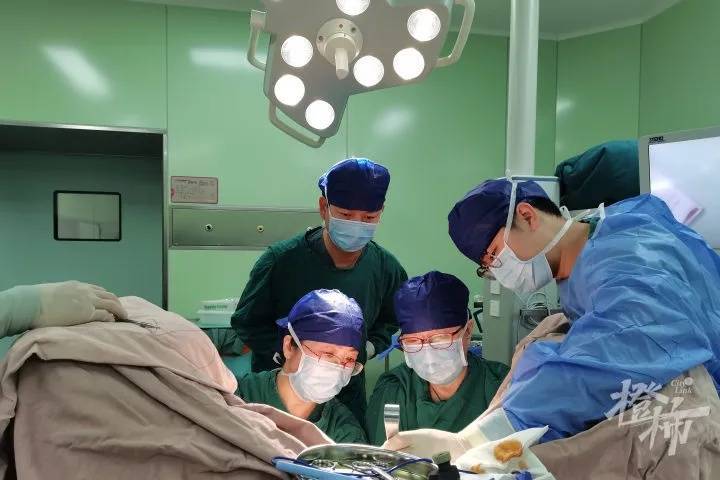 “我肚子里有个东西<strong></p>
<p>三体虚拟币</strong>，是活的！”浙江78岁奶奶一句话惊呆众人