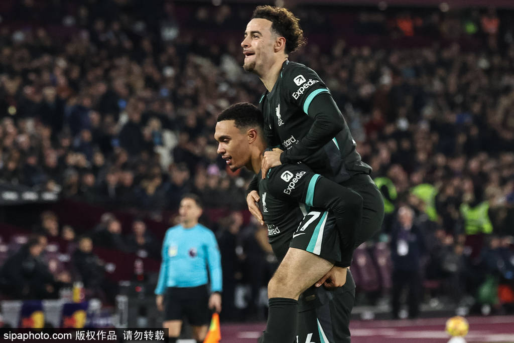 英超-迪亚斯拔头筹萨拉赫1射2传 利物浦5-0西汉姆