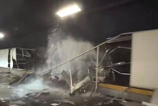 突发！网传上海一隧道被汽车撞漏水<strong></p>
<p>三体虚拟币</strong>，最新回应