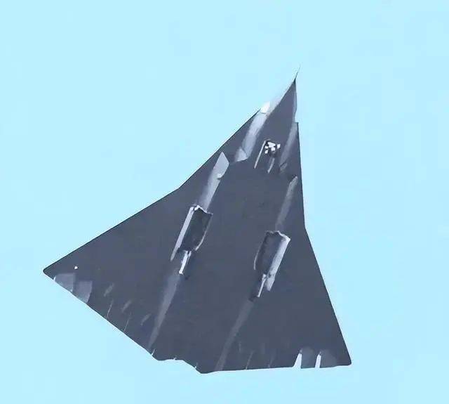 不服<strong></p>
<p>替买虚拟币</strong>？马斯克评中国新战机试飞：任何载人装备都会非常快地被摧毁