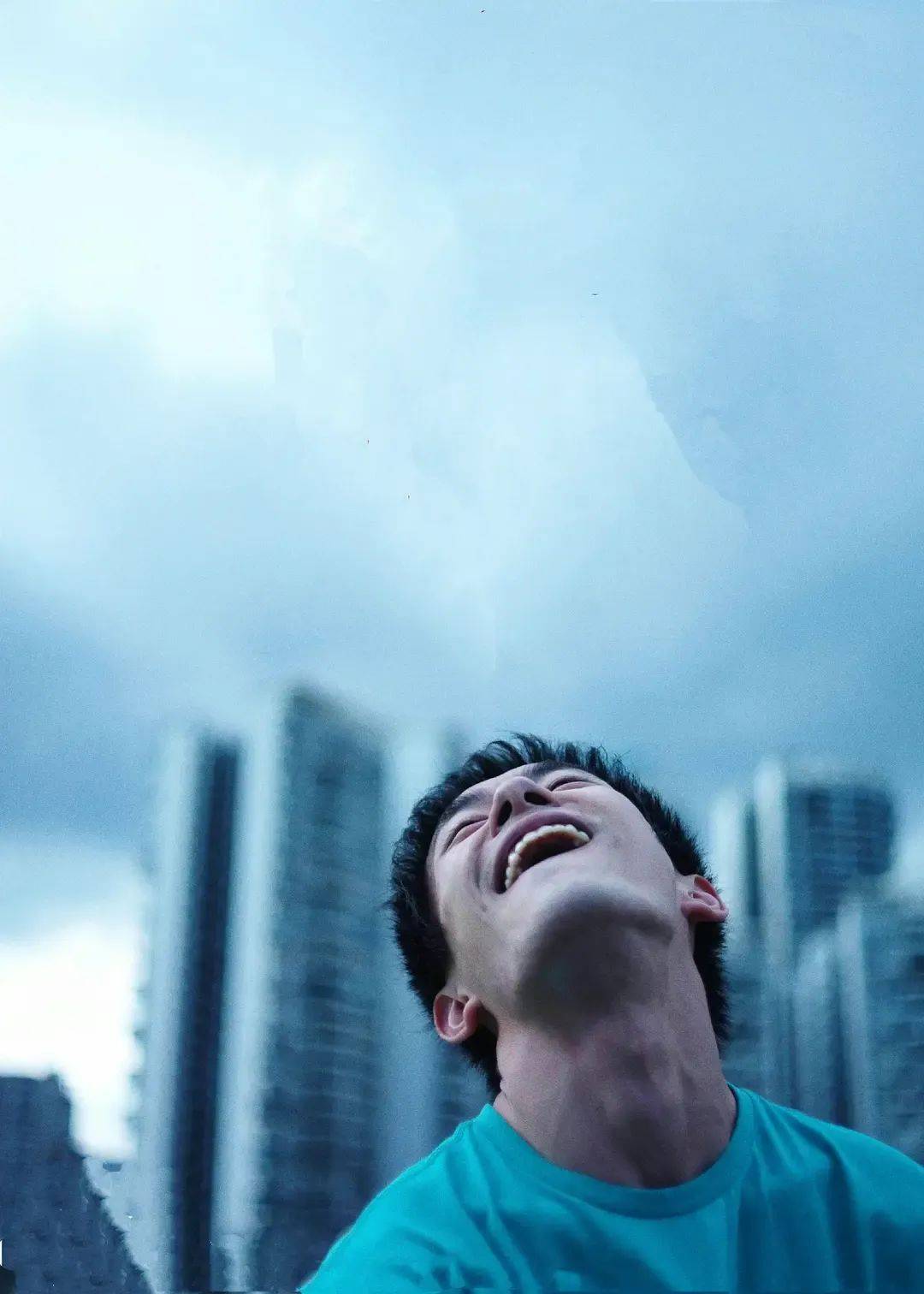 五天破3亿<strong></p>
<p>替买虚拟币</strong>，易烊千玺演技封神！文艺片《小小的我》成票房爆款，做对了什么？