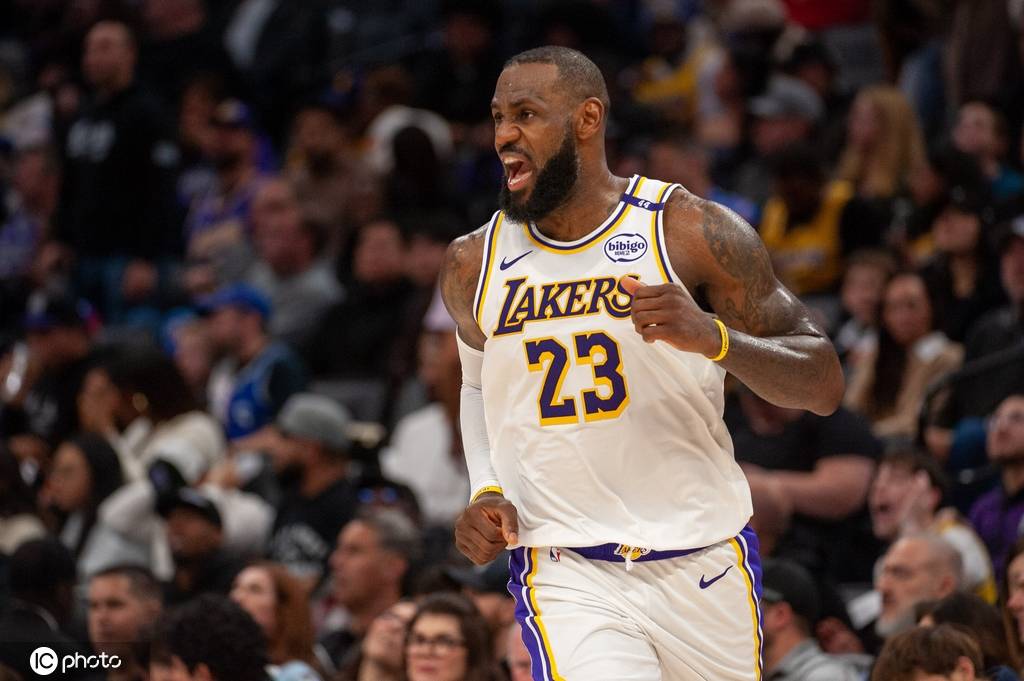 2024NBA十大事件:绿军夺冠 老詹四万分+父子同台