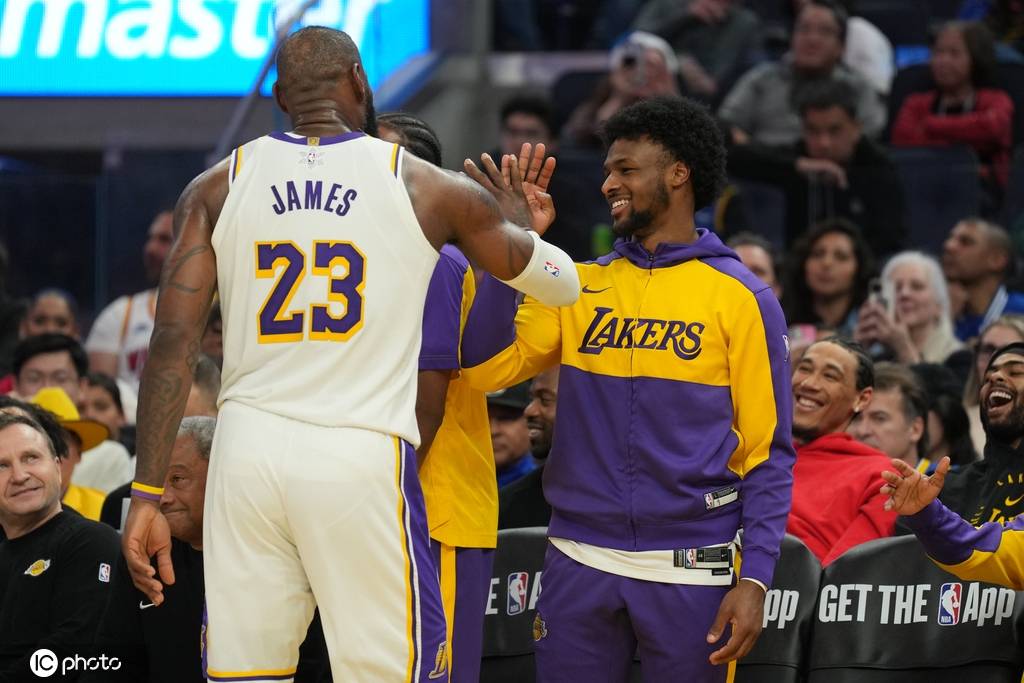 2024NBA十大事件:绿军夺冠 老詹四万分+父子同台