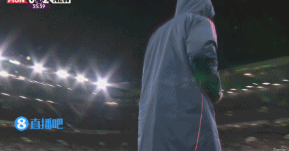 内维尔:球迷为齐尔克泽被换下欢呼<strong></p>
<p>替买虚拟币</strong>,我在老特拉福德43年闻所未闻