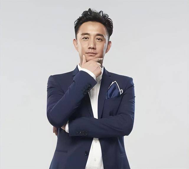 三年不开张<strong></p>
<p>替买虚拟币</strong>，开张吃三年！以为黄磊糊了，实际他才是最精的那一个