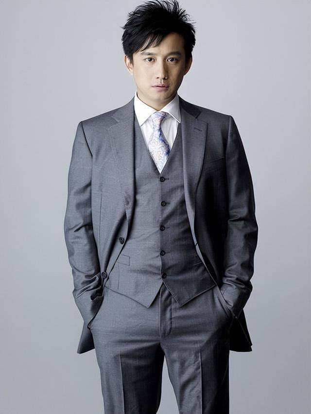 三年不开张<strong></p>
<p>替买虚拟币</strong>，开张吃三年！以为黄磊糊了，实际他才是最精的那一个