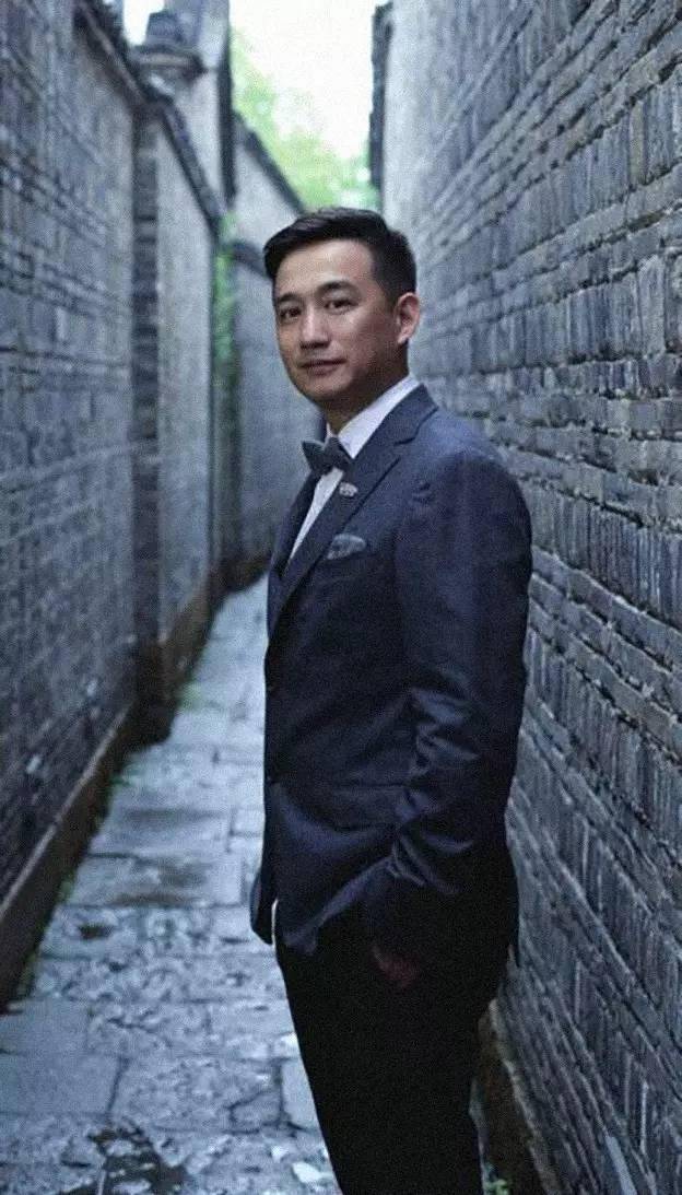 三年不开张<strong></p>
<p>替买虚拟币</strong>，开张吃三年！以为黄磊糊了，实际他才是最精的那一个