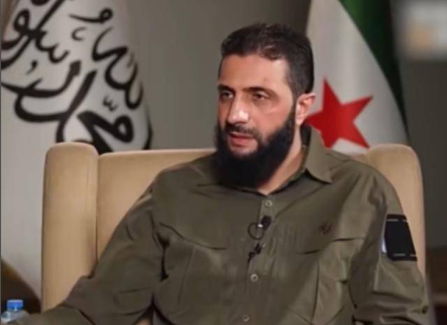 叙利亚又乱了？大批民众涌上街头<strong></p>
<p>亚博虚拟币</strong>，朱拉尼面临三大困境