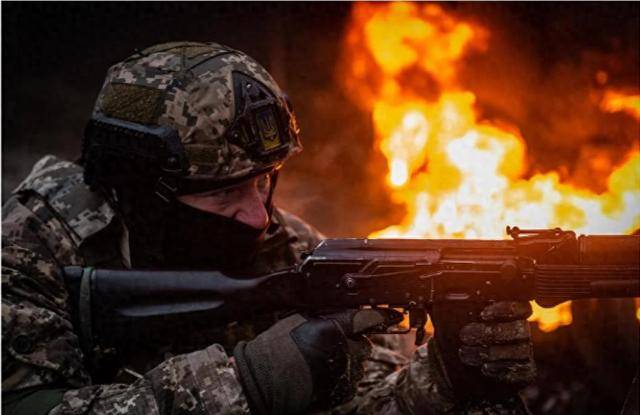 俄军征兵13.3万人<strong></p>
<p>亚博虚拟币</strong>，乌军将被驱逐，高层内讧，基辅将失去重要筹码