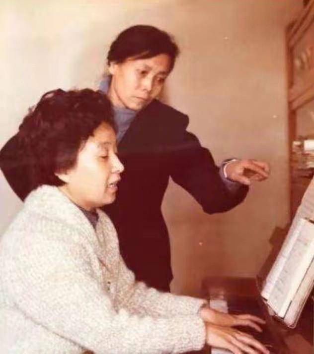 “音乐教母”谷建芬：晚年丧夫丧女<strong></p>
<p>亚博虚拟币</strong>，那英孙楠让年迈的她老有所依